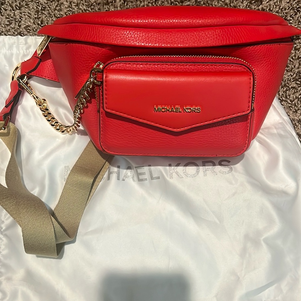 Micheal Kors Crossbody Fanny